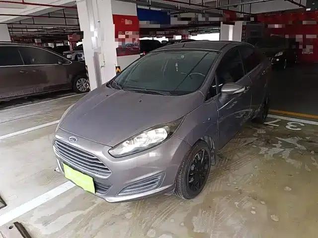 2013 Ford Fiesta Sedan 1.5L Manual Fashion Edition