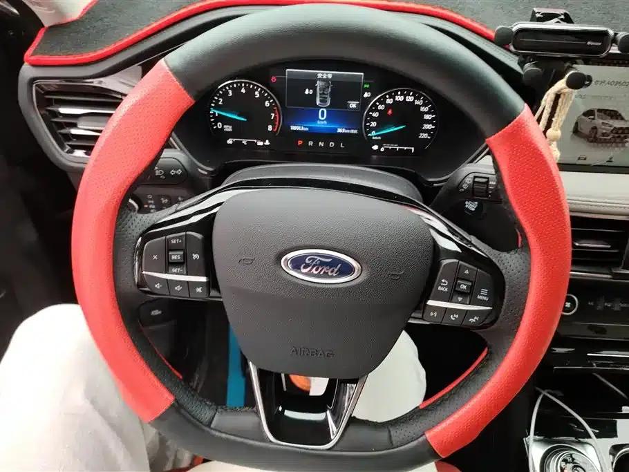 Escape 2024 EcoBoost 245 2WD Premium Edition — миниатюра 15