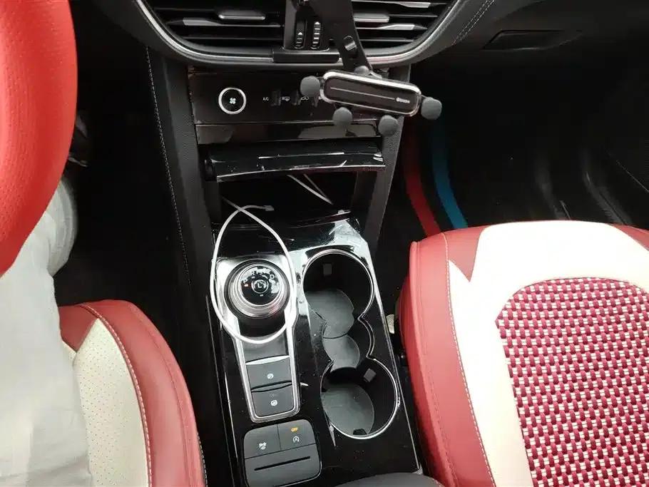 Escape 2024 EcoBoost 245 2WD Premium Edition — миниатюра 16