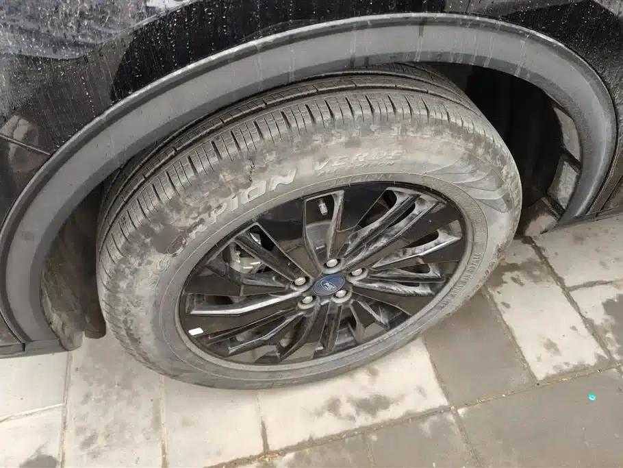 Escape 2024 EcoBoost 245 2WD Premium Edition — миниатюра 6