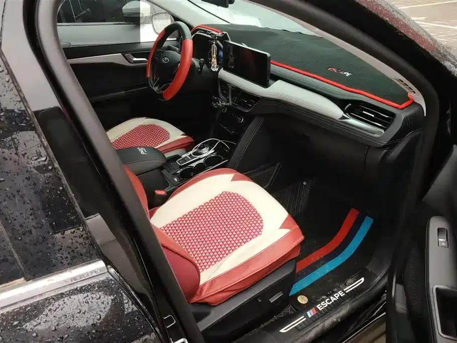 Escape 2024 EcoBoost 245 2WD Premium Edition — миниатюра 8