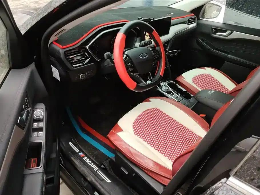 Escape 2024 EcoBoost 245 2WD Premium Edition — миниатюра 9