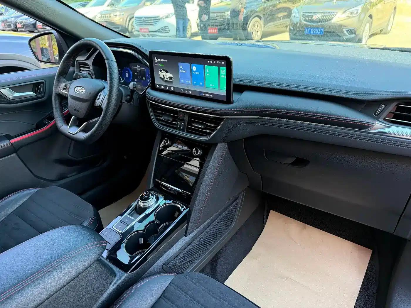 Escape 2024 EcoBoost 245 AWD ST-Line Pro — миниатюра 6