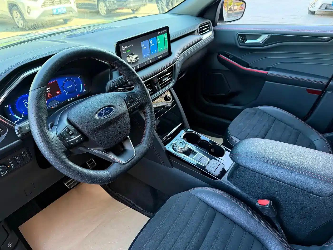 Escape 2024 EcoBoost 245 AWD ST-Line Pro — миниатюра 7