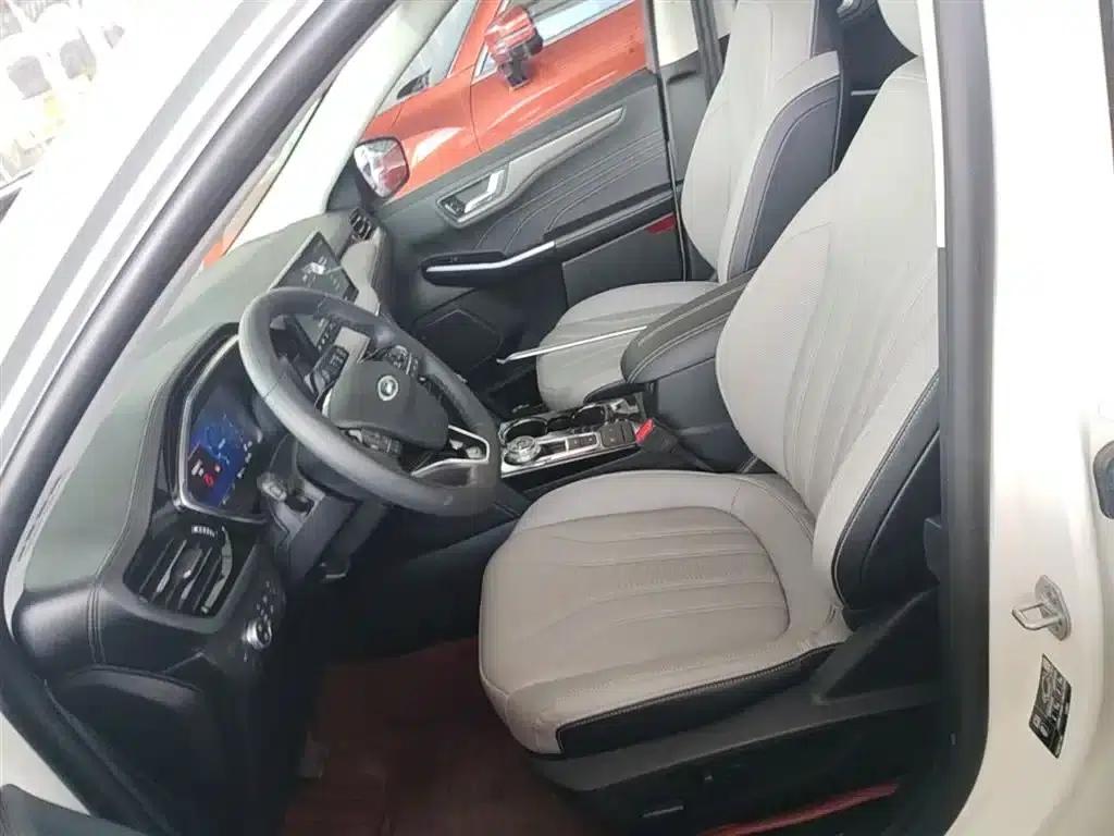 Escape 2020 EcoBoost 245 AWD Premium Edition — миниатюра 15