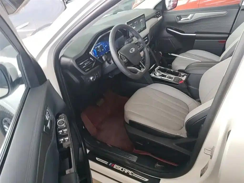 Escape 2020 EcoBoost 245 AWD Premium Edition — миниатюра 16