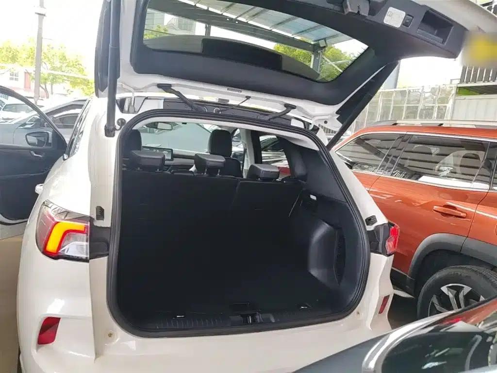 Escape 2020 EcoBoost 245 AWD Premium Edition — миниатюра 19