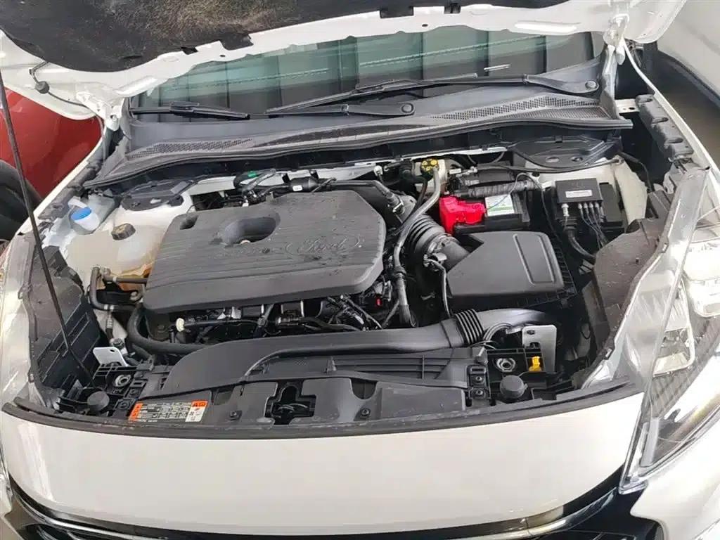 Escape 2020 EcoBoost 245 AWD Premium Edition — миниатюра 20