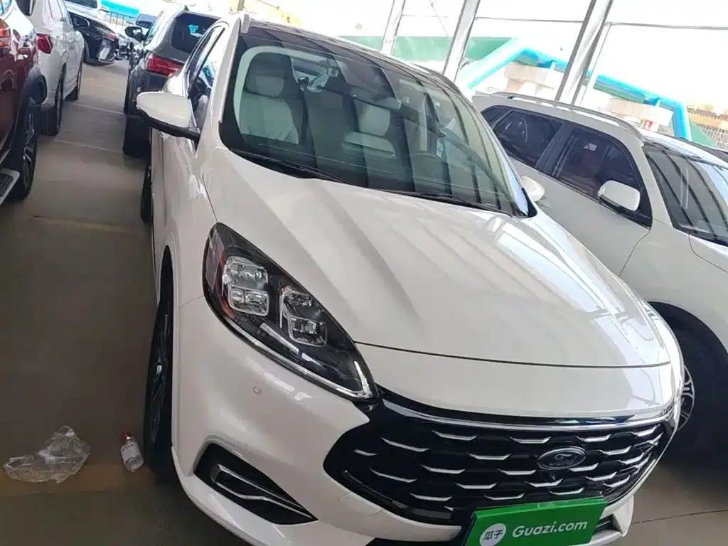 Escape 2020 EcoBoost 245 AWD Premium Edition — миниатюра 3
