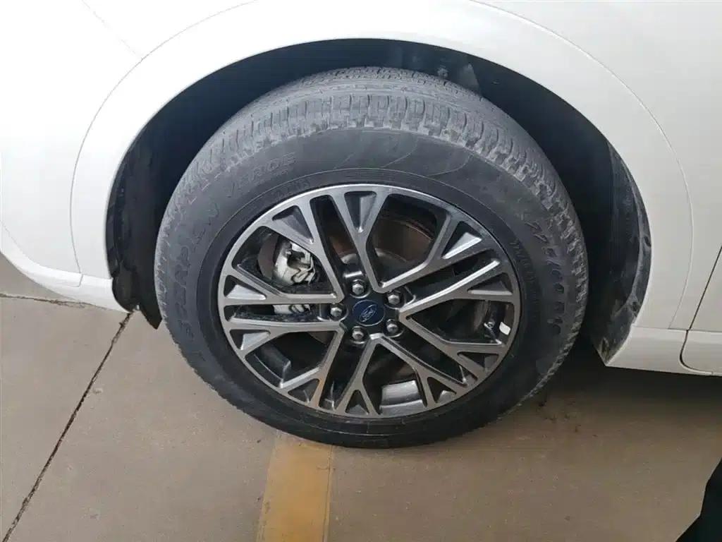 Escape 2020 EcoBoost 245 AWD Premium Edition — миниатюра 23