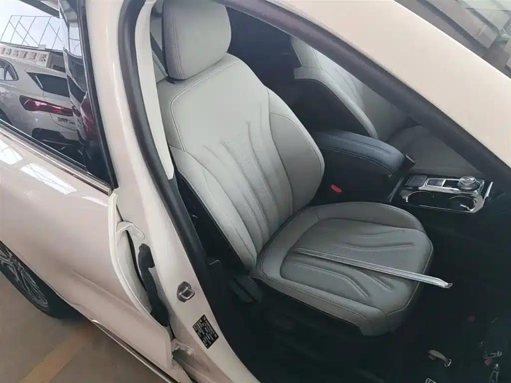 Escape 2020 EcoBoost 245 AWD Premium Edition — миниатюра 25