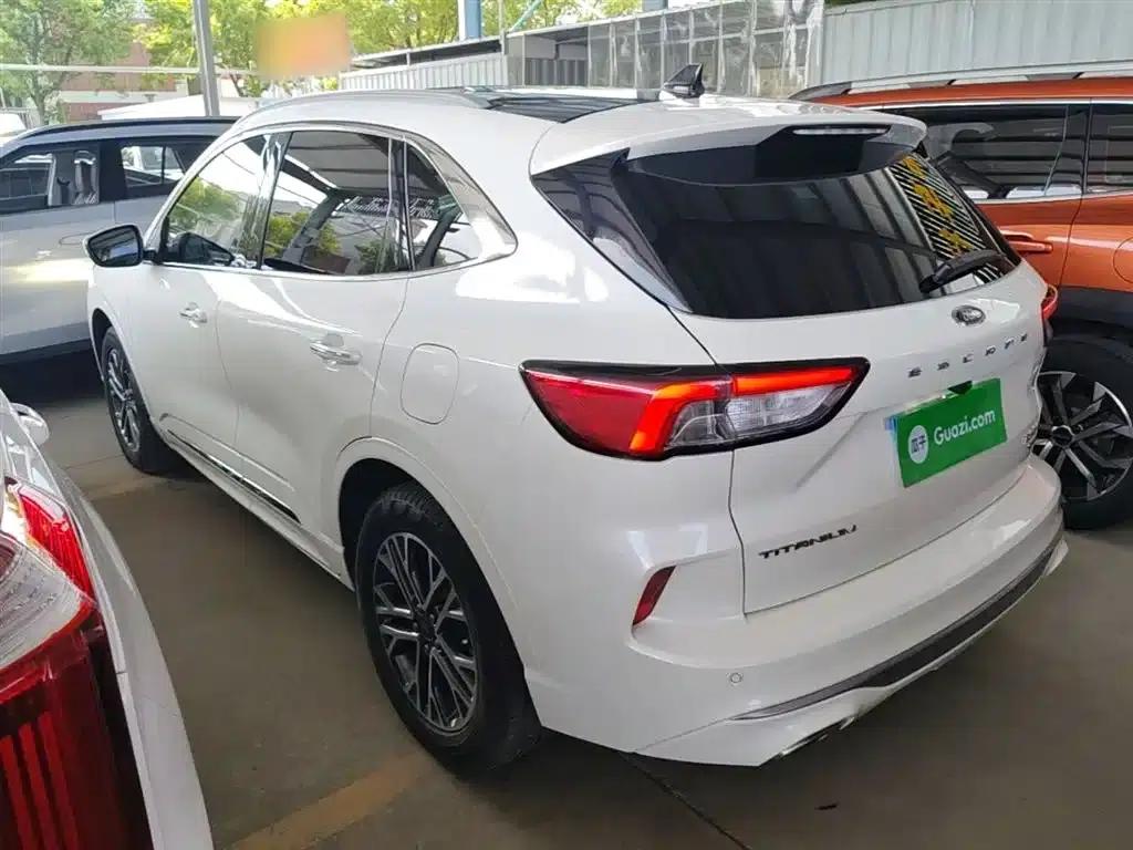 Escape 2020 EcoBoost 245 AWD Premium Edition — миниатюра 5