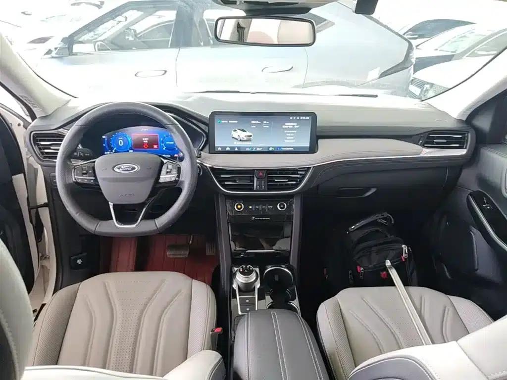Escape 2020 EcoBoost 245 AWD Premium Edition — миниатюра 10