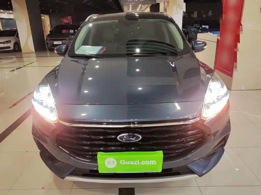 Escape 2024 EcoBoost 245 2WD Premium Edition — миниатюра 3