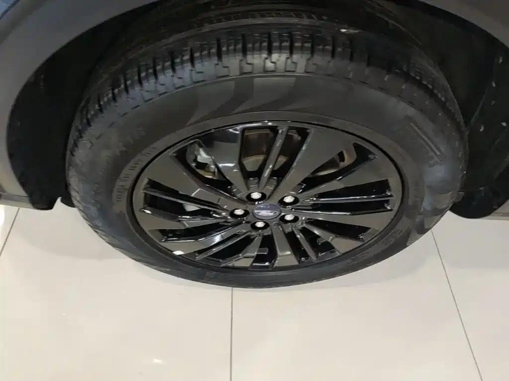 Escape 2024 EcoBoost 245 2WD Premium Edition — миниатюра 23