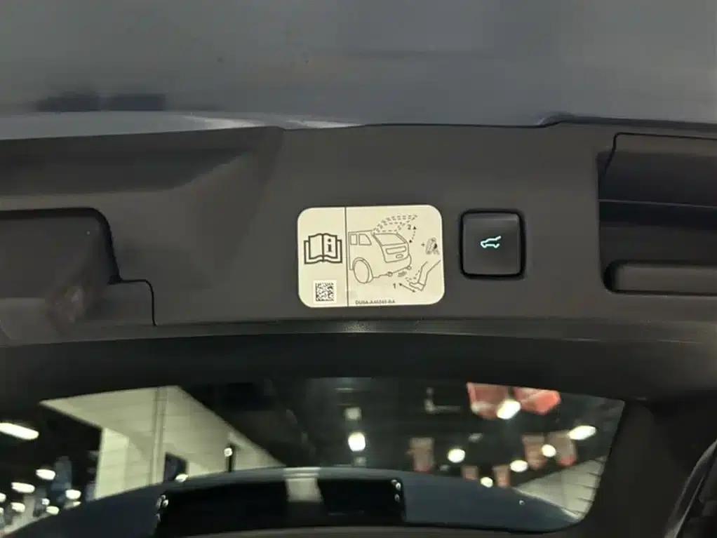 Escape 2020 EcoBoost 245 AWD Premium Edition — миниатюра 15