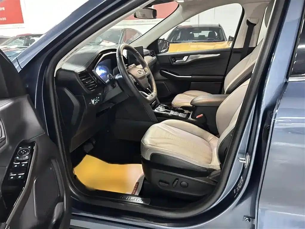 Escape 2020 EcoBoost 245 AWD Premium Edition — миниатюра 18