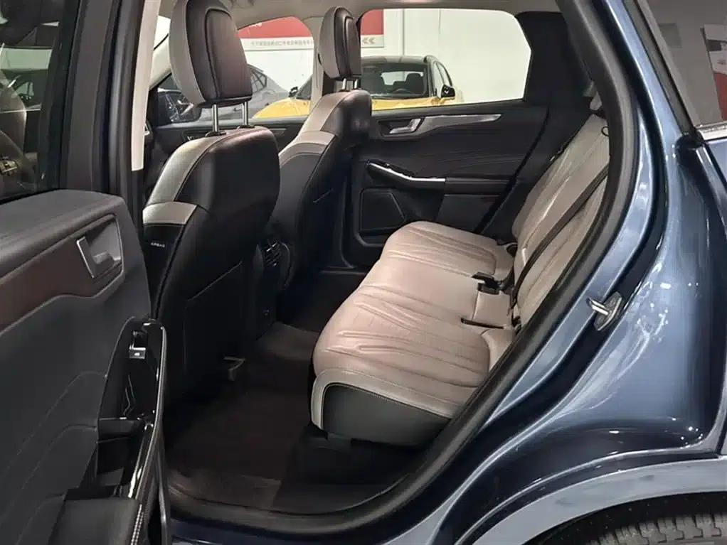 Escape 2020 EcoBoost 245 AWD Premium Edition — миниатюра 19