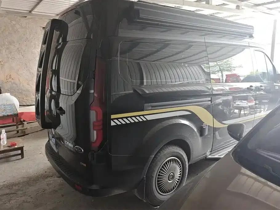 Tourneo 2024 2.0T Automatic Premium Plus Edition — миниатюра 3