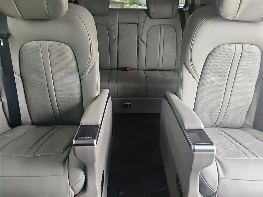Tourneo 2020 Facelift 2.0T Automatic Elite Edition — миниатюра 14