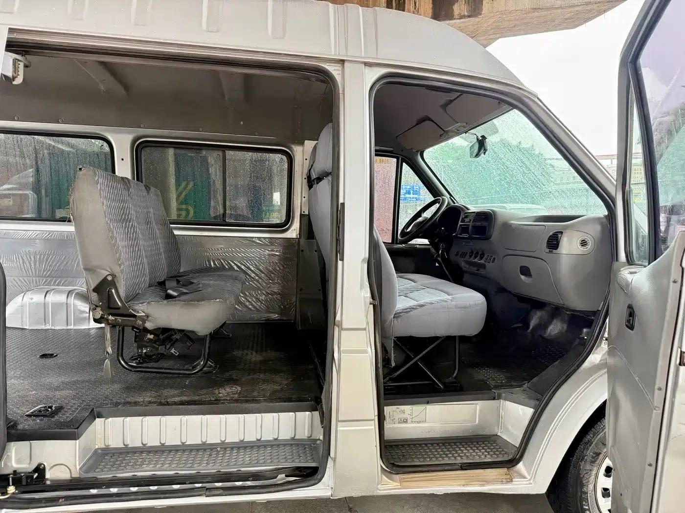 Classic Ford Transit 2016 2.8T Diesel Short Wheelbase 6-Seat Mid-Roof Multi-Purpose Vehicle JX493ZLQ4 — миниатюра 11