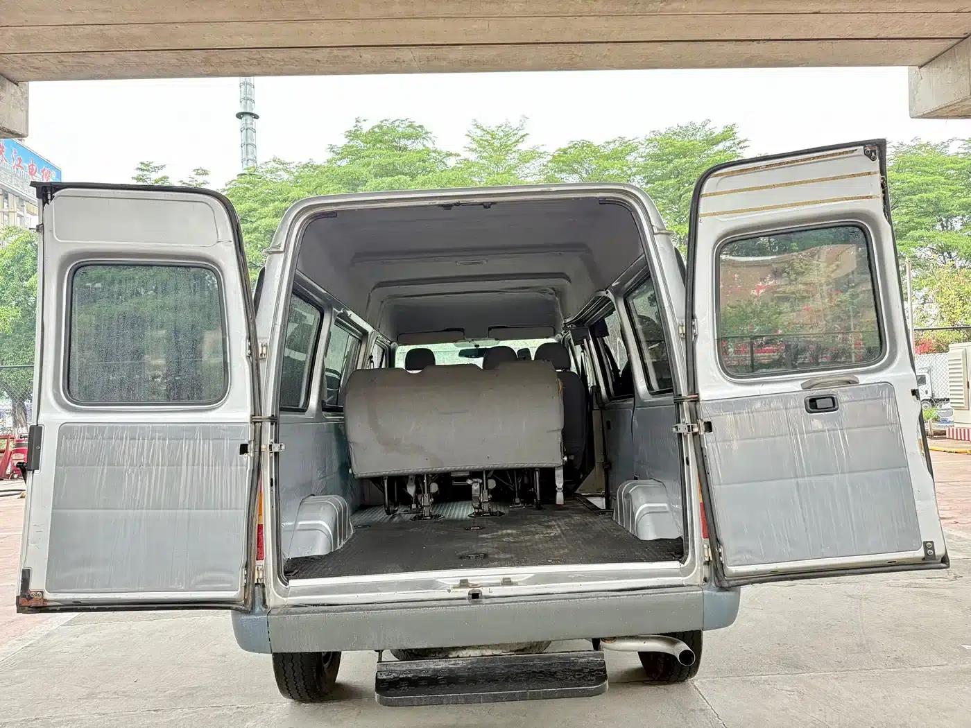 Classic Ford Transit 2016 2.8T Diesel Short Wheelbase 6-Seat Mid-Roof Multi-Purpose Vehicle JX493ZLQ4 — миниатюра 9