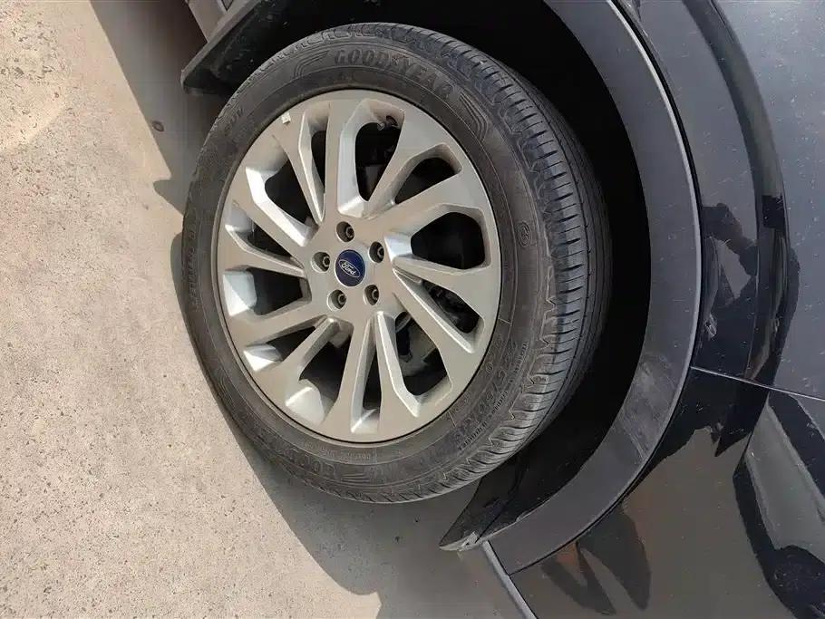 Lingyu 2023 EcoBoost 225 Platinum Edition 7-seater (2/3/2 seats) — миниатюра 6