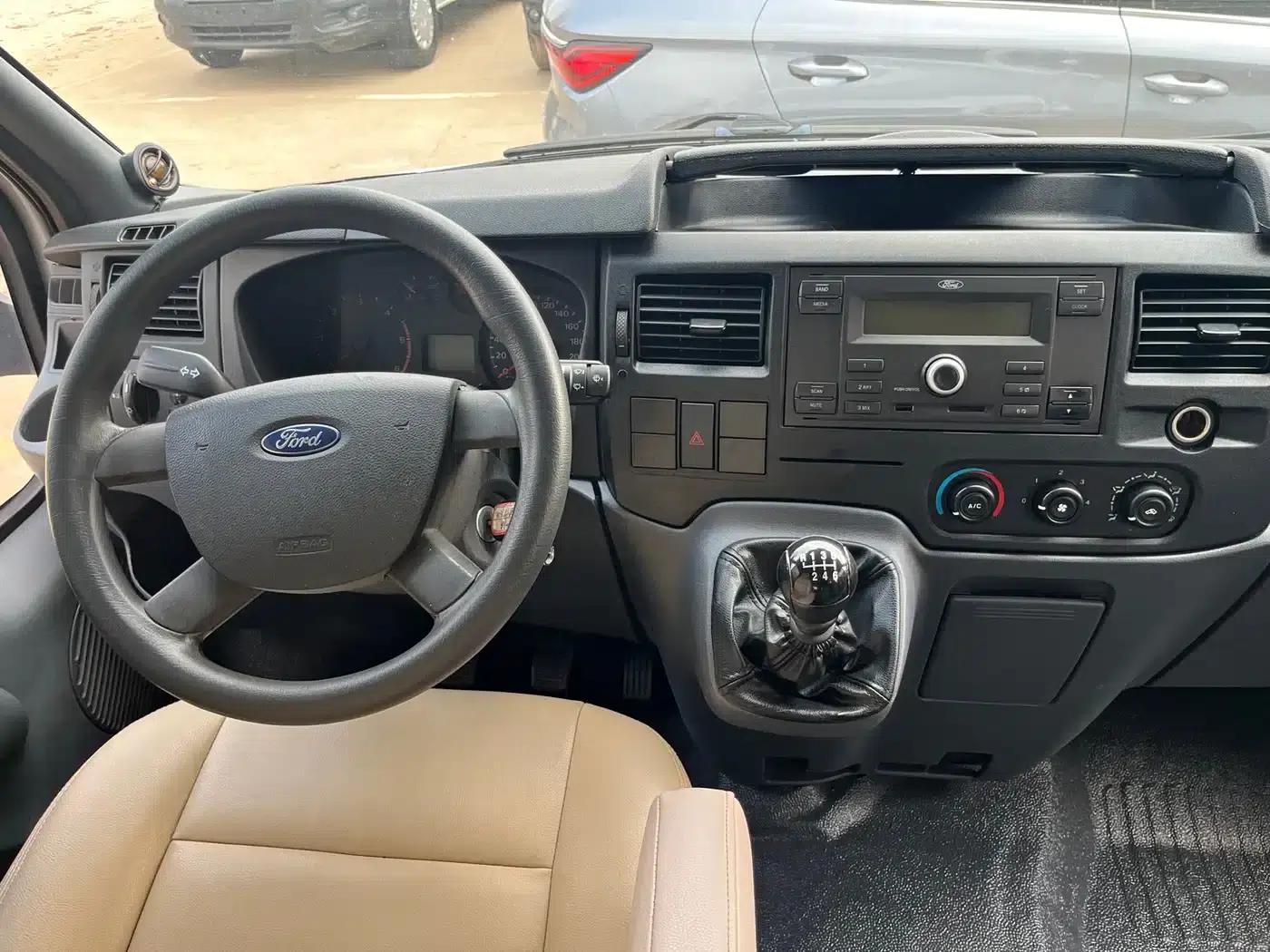 New Generation Ford Transit 2019 Model 2.2T Multi-functional Short Wheelbase Mid-roof 6-Seater (China VI Emission Standard) — миниатюра 3