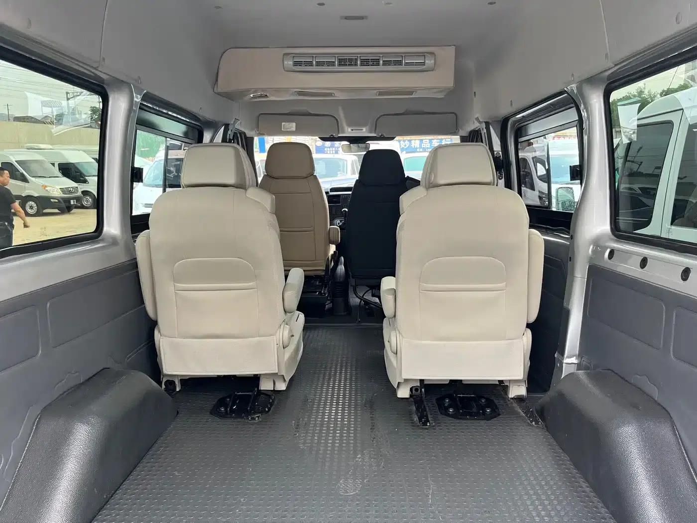 New Generation Ford Transit 2019 Model 2.2T Multi-functional Short Wheelbase Mid-roof 6-Seater (China VI Emission Standard) — миниатюра 5