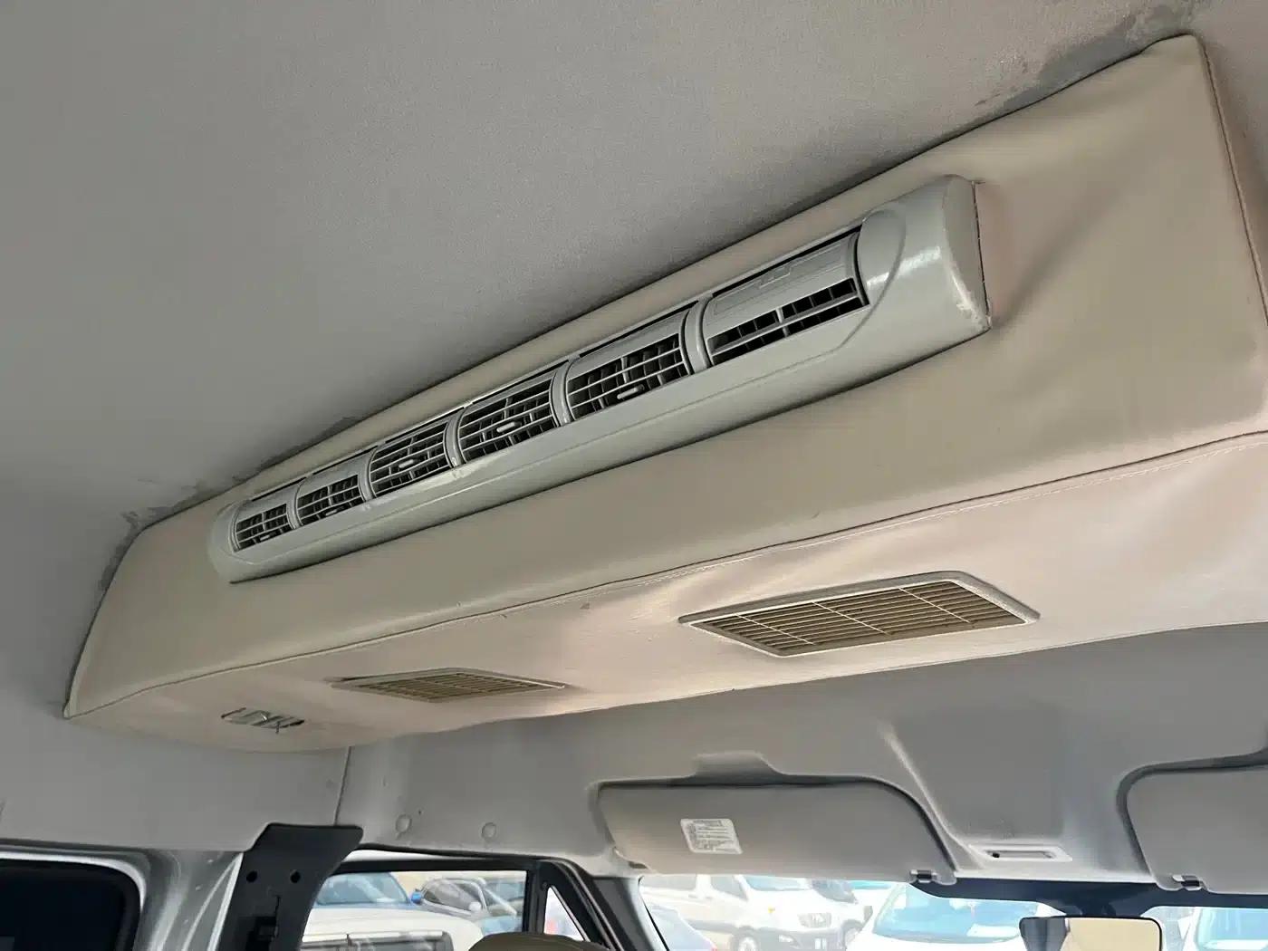 New Generation Ford Transit 2019 Model 2.2T Multi-functional Short Wheelbase Mid-roof 6-Seater (China VI Emission Standard) — миниатюра 6