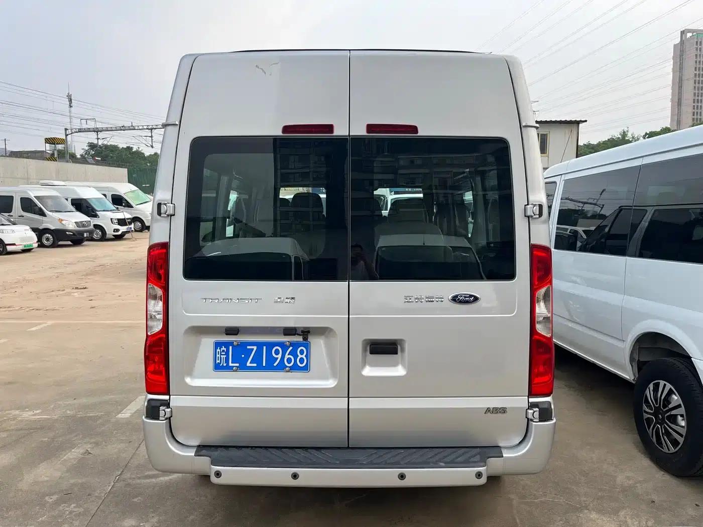 New Generation Ford Transit 2019 Model 2.2T Multi-functional Short Wheelbase Mid-roof 6-Seater (China VI Emission Standard) — миниатюра 8