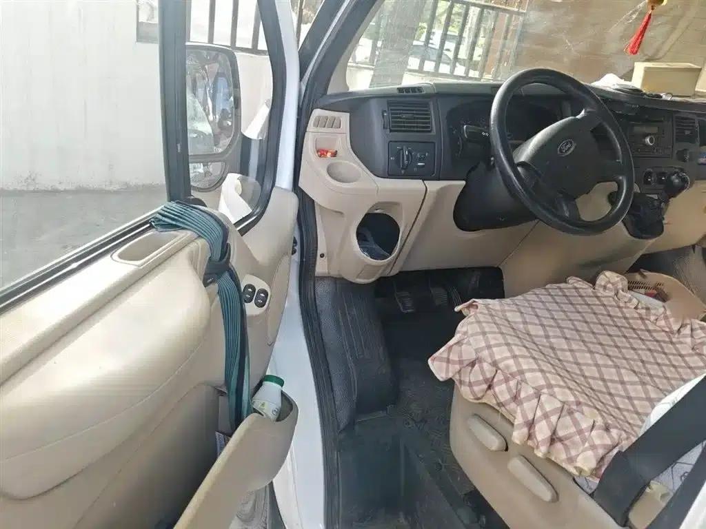 New Generation Ford Transit 2013 Model 2.4T Diesel Economy Logistics Van, Short Wheelbase, Medium Roof, National III Emission Standard — миниатюра 14