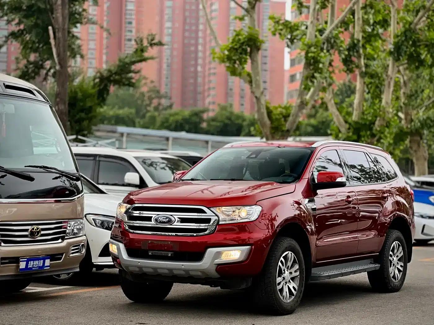 2017 Ford Everest 2.0T Gasoline Automatic 4WD Luxury Edition 5-Seater — миниатюра 1