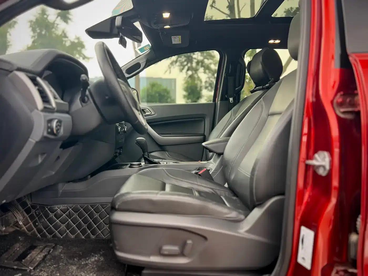 2017 Ford Everest 2.0T Gasoline Automatic 4WD Luxury Edition 5-Seater — миниатюра 20