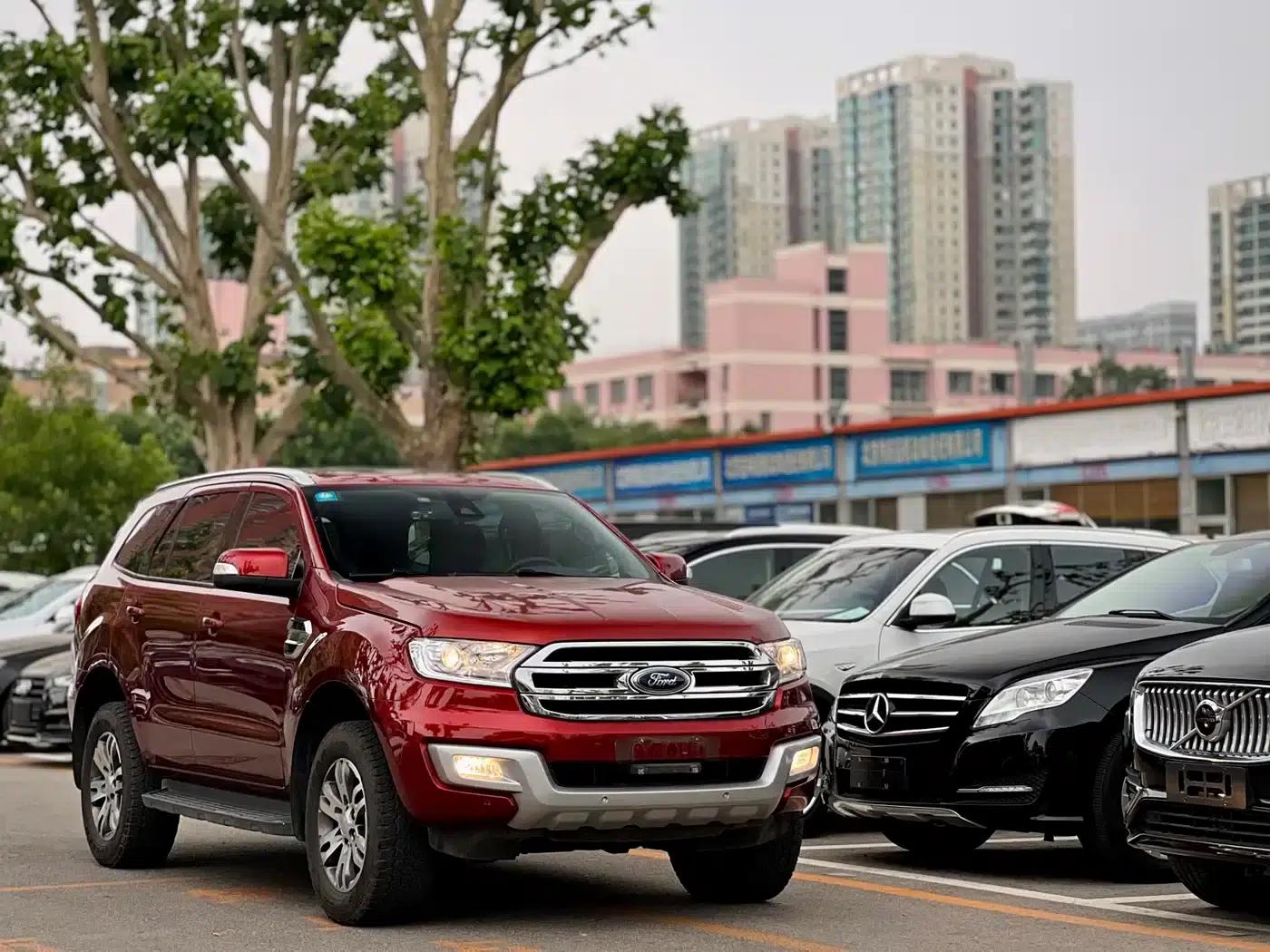 2017 Ford Everest 2.0T Gasoline Automatic 4WD Luxury Edition 5-Seater — миниатюра 3