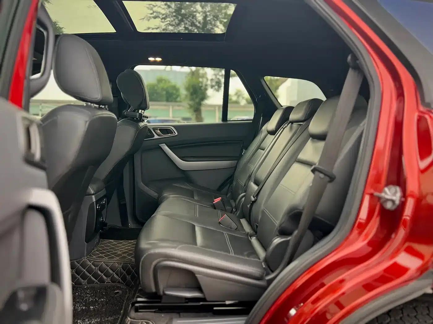 2017 Ford Everest 2.0T Gasoline Automatic 4WD Luxury Edition 5-Seater — миниатюра 22