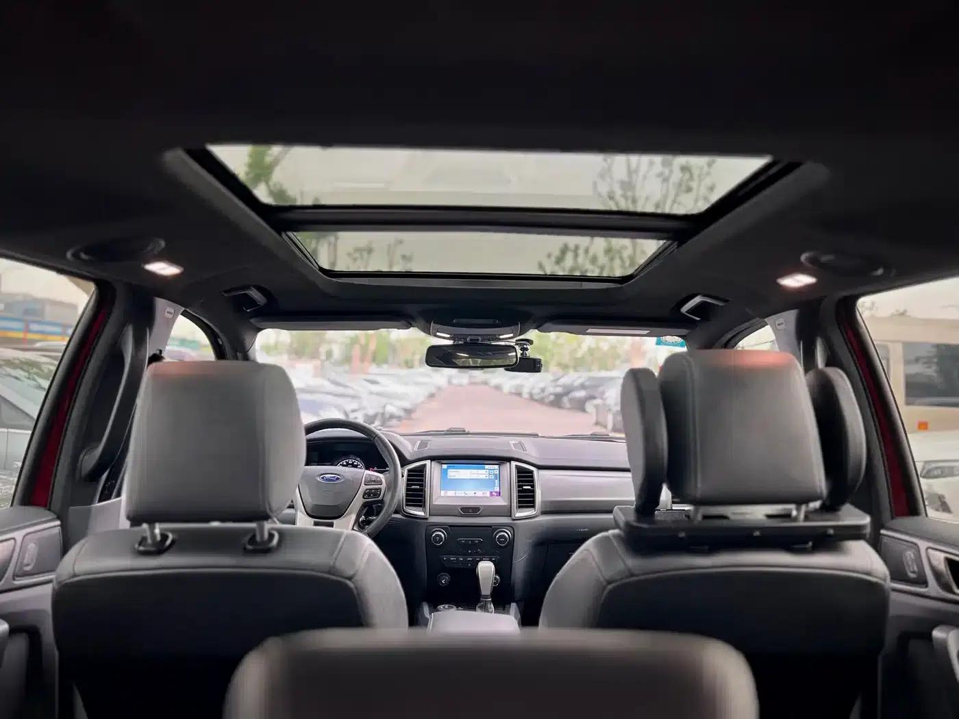 2017 Ford Everest 2.0T Gasoline Automatic 4WD Luxury Edition 5-Seater — миниатюра 23