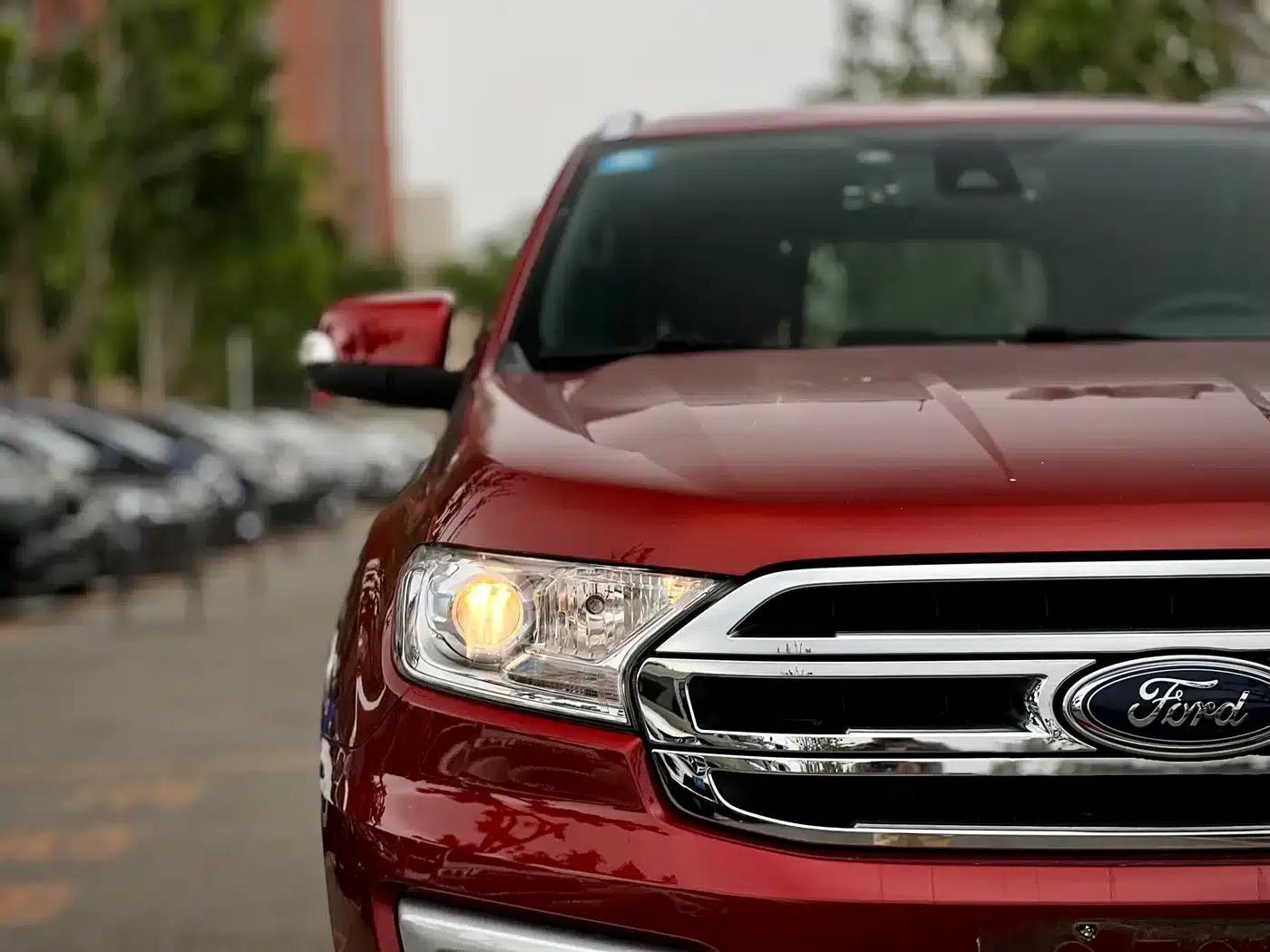 2017 Ford Everest 2.0T Gasoline Automatic 4WD Luxury Edition 5-Seater — миниатюра 24