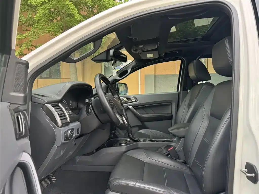 2016 Ford Everest 2.0T Gasoline Automatic 4WD Flagship Edition — миниатюра 4