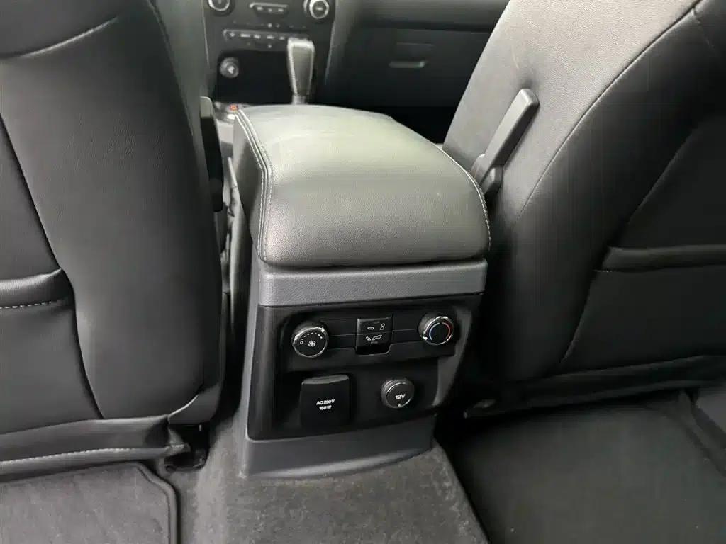 2016 Ford Everest 2.0T Gasoline Automatic 4WD Flagship Edition — миниатюра 9
