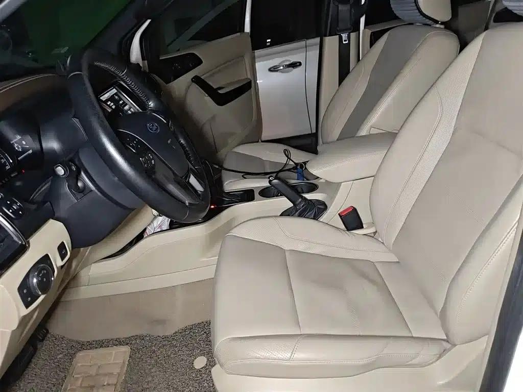 2016 Ford Everest 2.0T Gasoline Automatic 4WD Flagship Edition — миниатюра 8