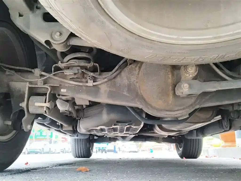 2017 Ford Everest 2.0T Gasoline Automatic 4WD Luxury 7-Seater — миниатюра 25