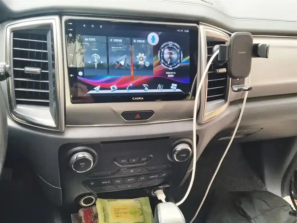2017 Ford Everest 2.0T Gasoline Automatic 4WD Luxury 7-Seater — миниатюра 6