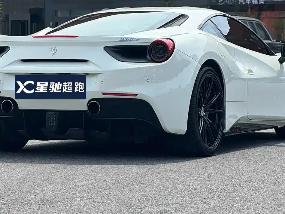 2015 Ferrari 488 GTB — миниатюра 2