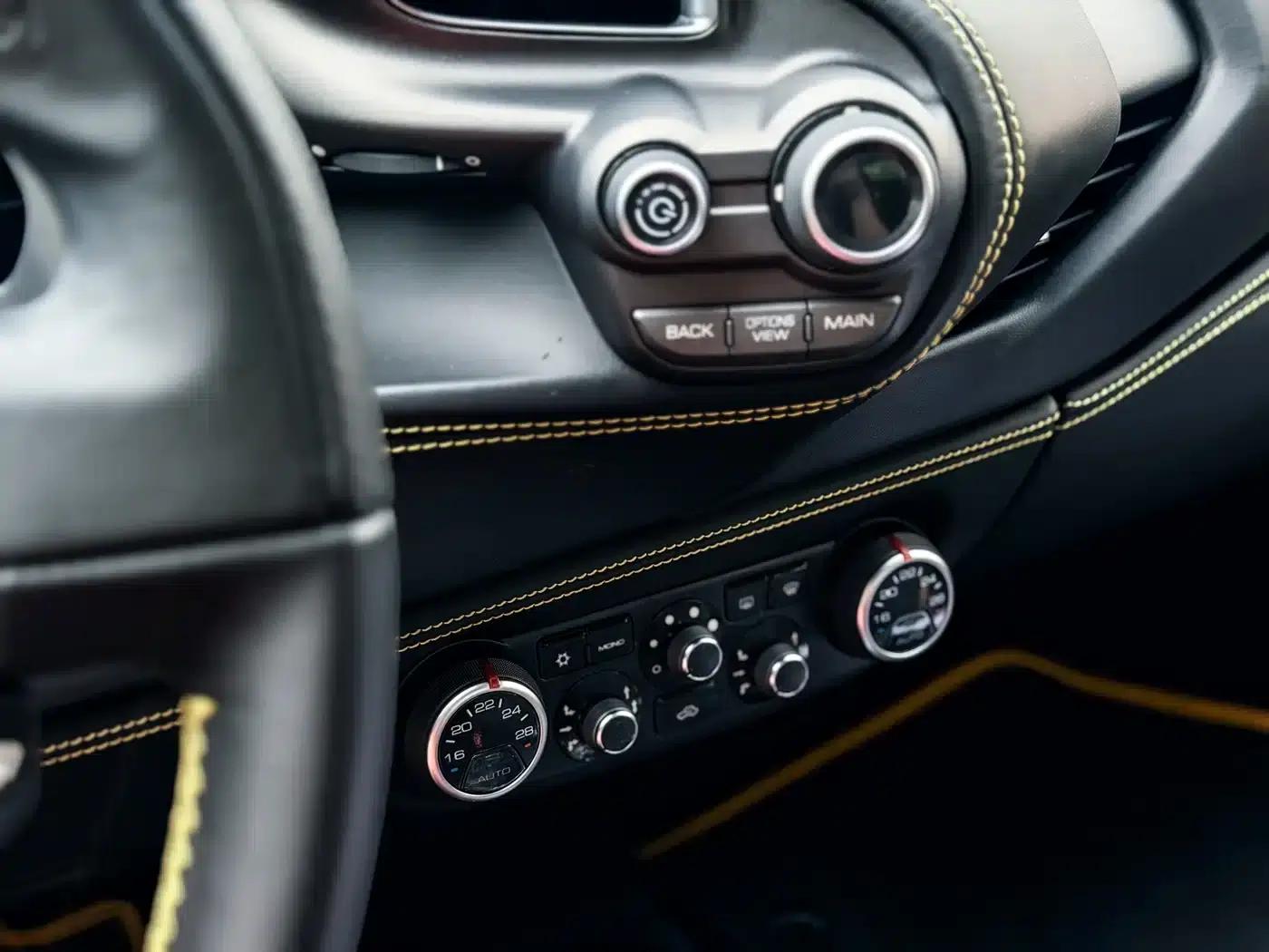 2015 Ferrari 488 GTB — миниатюра 18