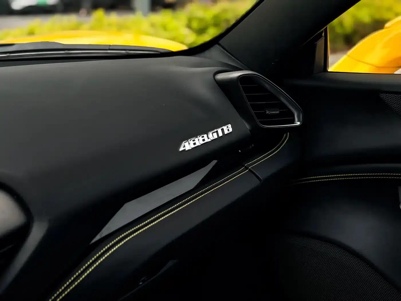 2015 Ferrari 488 GTB — миниатюра 19