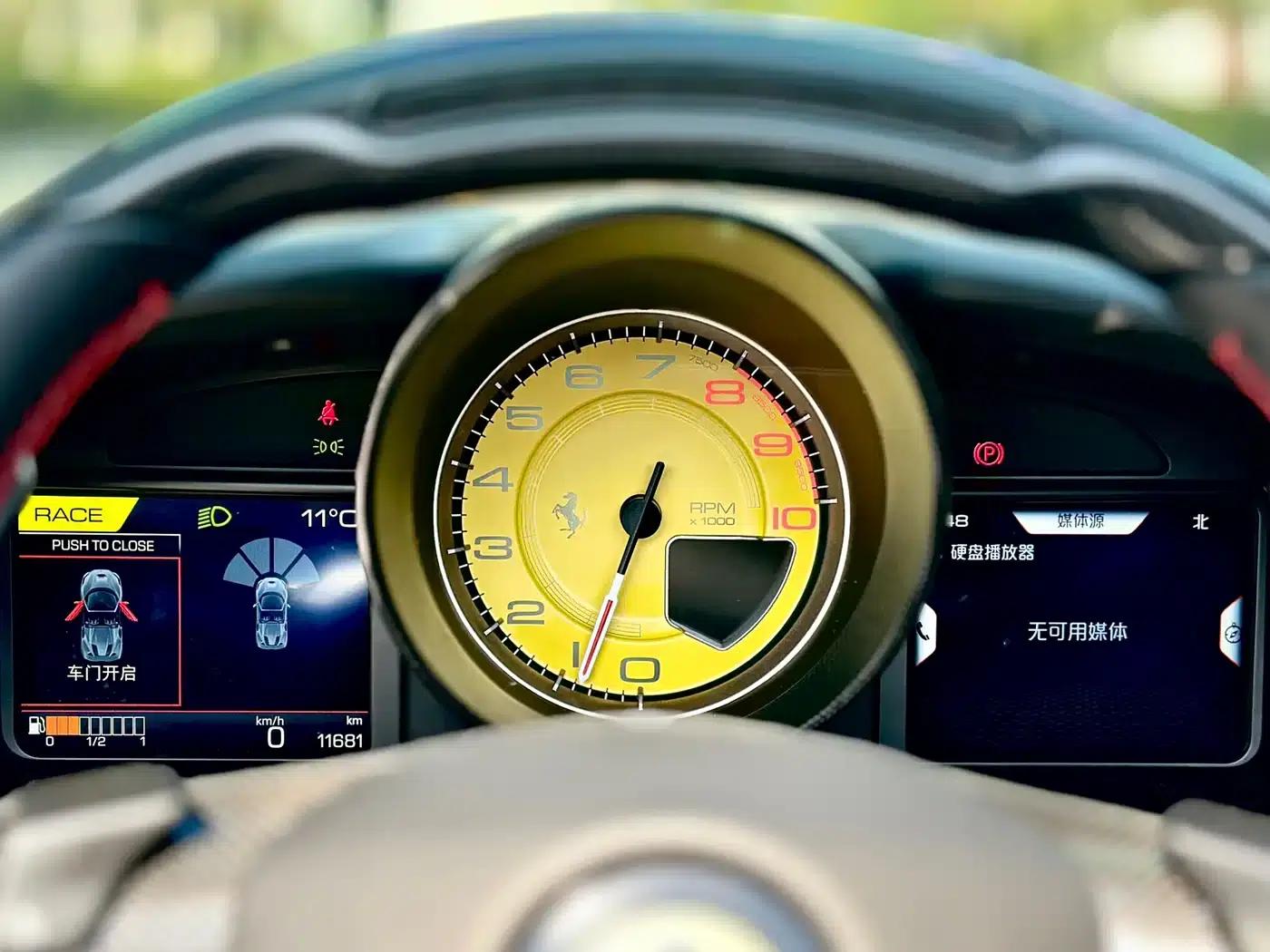 Ferrari F8 Spider 2020 3.9T V8 — миниатюра 22