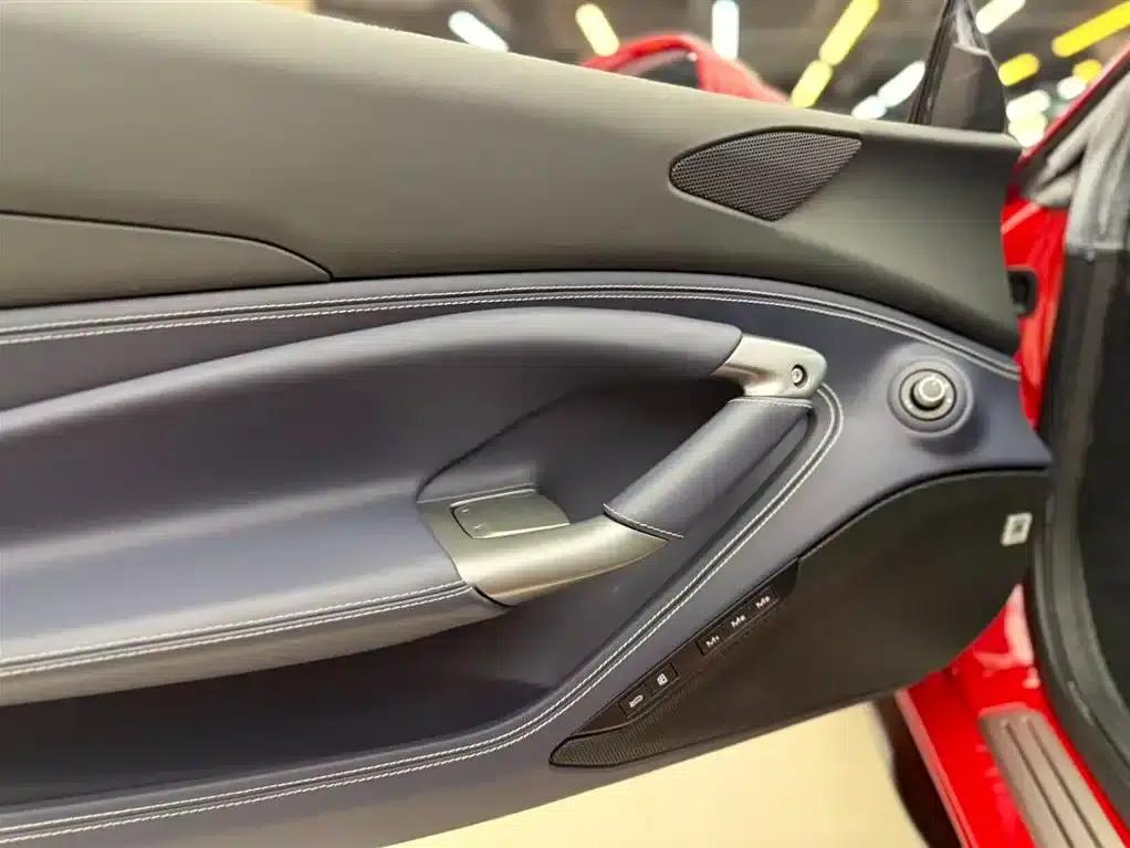 Ferrari F8 2019 Tributo 3.9T V8 — миниатюра 12