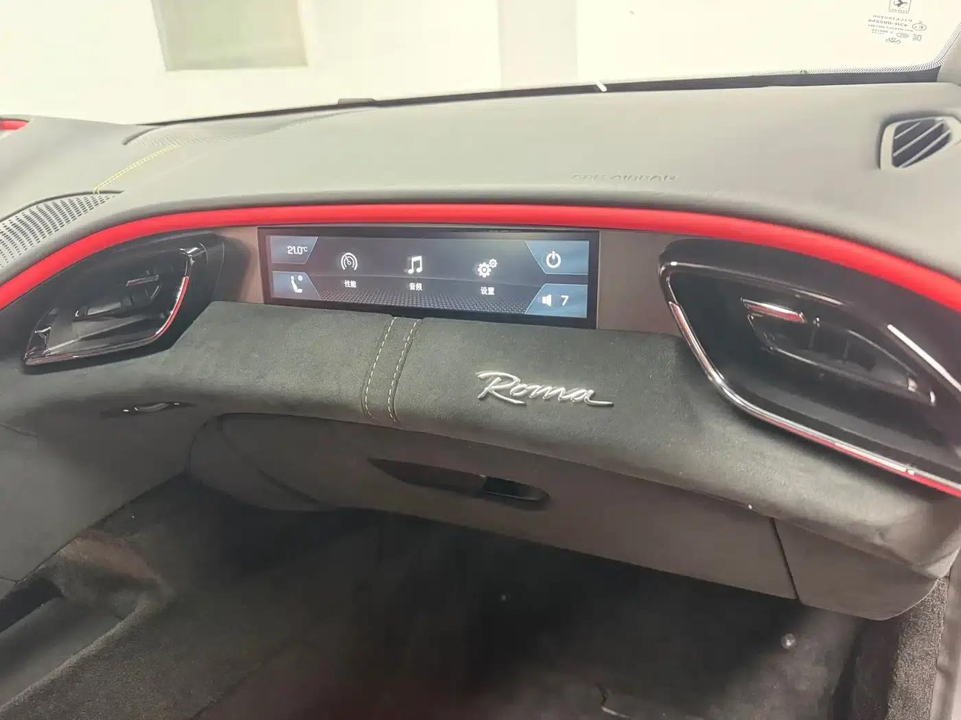 Roma 2020 3.9T V8 — миниатюра 13