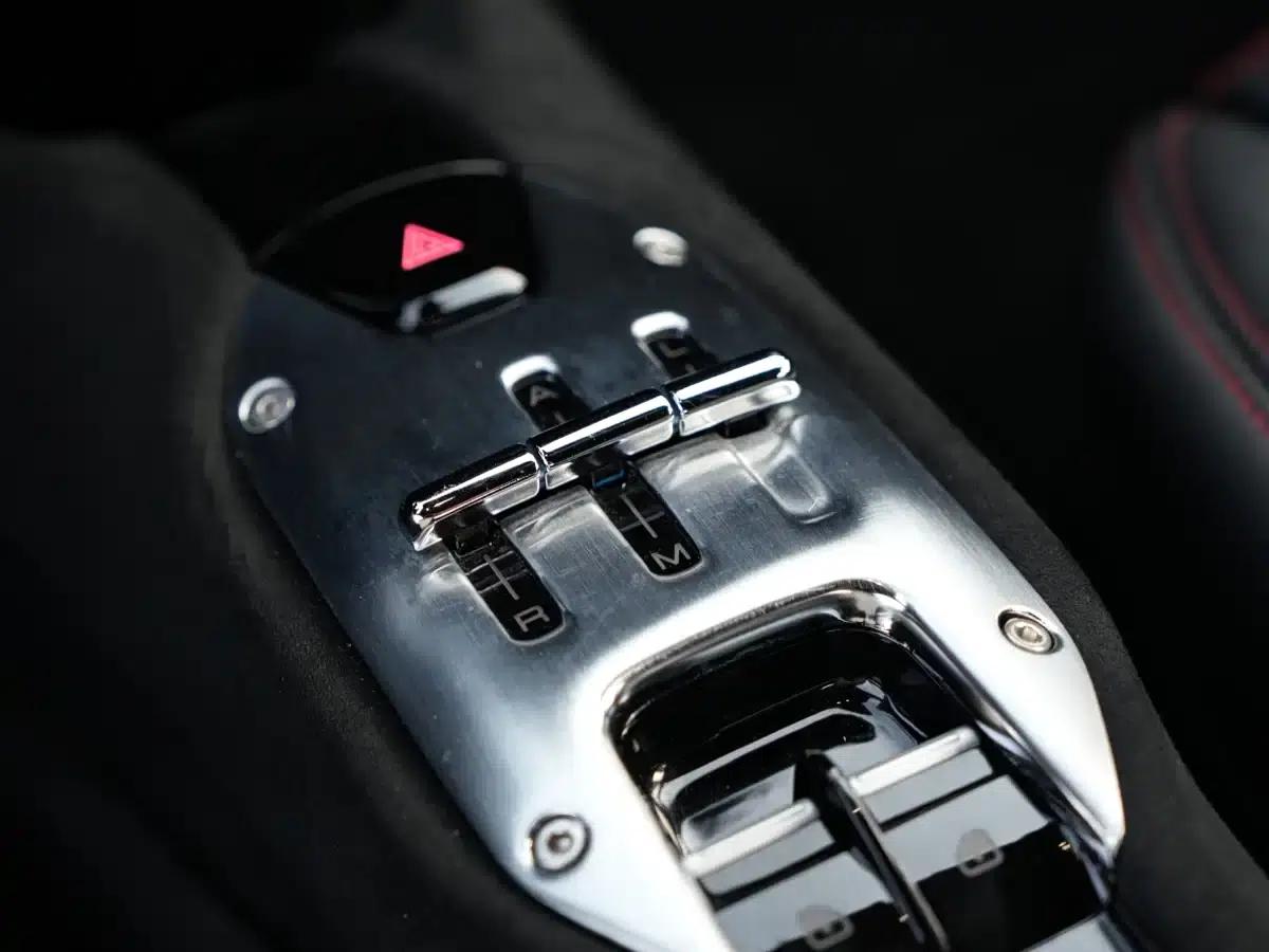 Ferrari 296 2021 3.0T V6 GTB — миниатюра 13